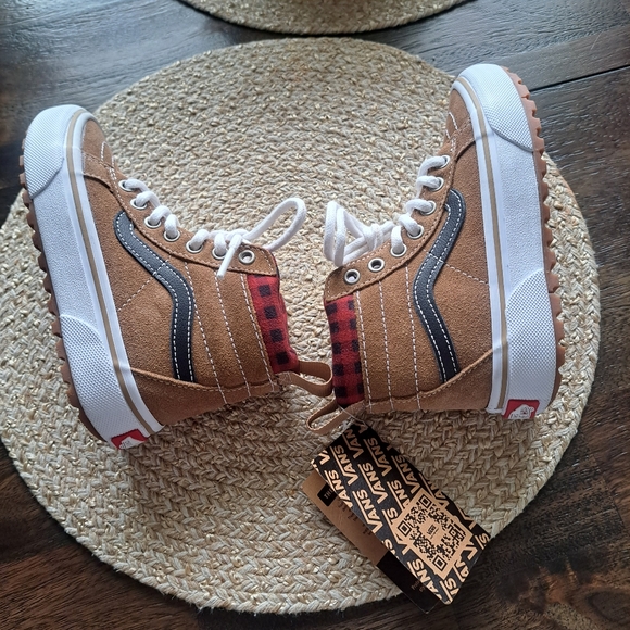 Boys Vans🤎 - Picture 6 of 10